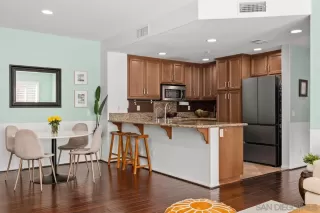 Photo #5: 240007885 Listing 