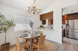 Photo #3: 240007889 Listing