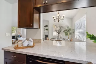 Photo #6: 240007889 Listing