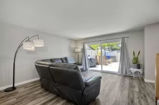 Photo #5: 240007891 Listing