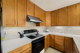 Photo #6: 240007907 Listing