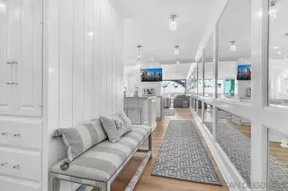 Photo #1: 240007909 Listing