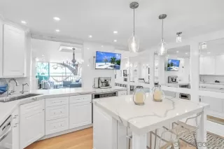 Photo #4: 240007909 Listing