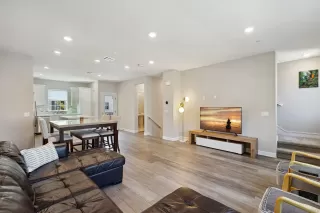 Photo #6: 240007929 Listing 