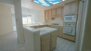 Photo #6: 240007944 Listing