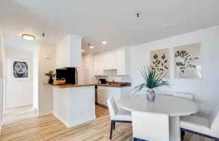 Photo #4: 240007950 Listing 