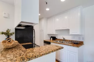 Photo #6: 240007950 Listing 