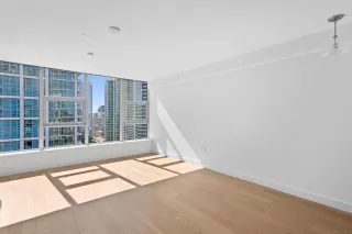 Photo #1: 240007967 Listing