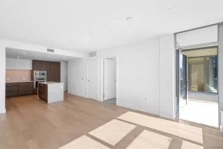 Photo #6: 240007967 Listing