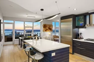 Photo #4: 240008009 Listing