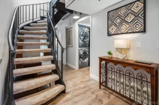 Photo #4: 240008022 Listing