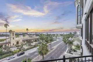 Photo #2: 240008025 Listing