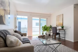 Photo #4: 240008029 Listing