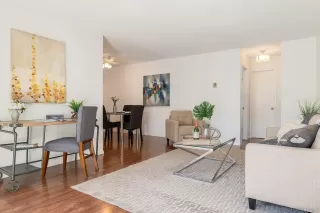 Photo #6: 240008029 Listing