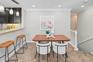 Photo #5: 240008129 Listing 