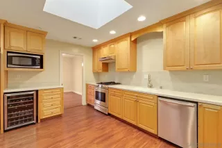 Photo #3: 240008207 Listing