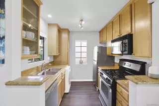 Photo #4: 240008256 Listing