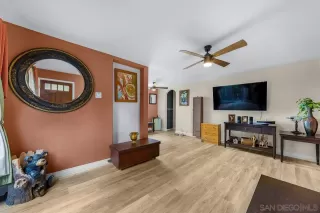 Photo #3: 240008281 Listing