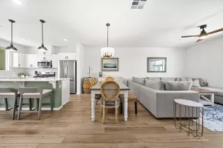 Photo #4: 240008284 Listing