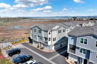 Photo #2: 240008326 Listing