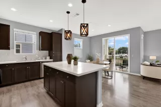 Photo #5: 240008326 Listing