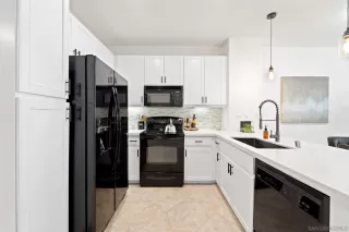 Photo #2: 240008367 Listing 