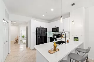 Photo #6: 240008367 Listing 