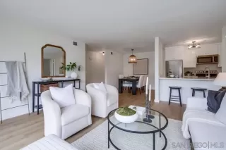 Photo #3: 240008369 Listing