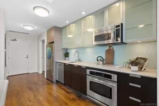 Photo #5: 240008370 Listing