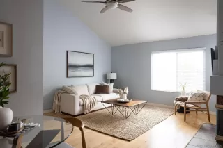 Photo #1: 240008377 Listing