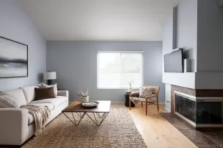 Photo #2: 240008377 Listing