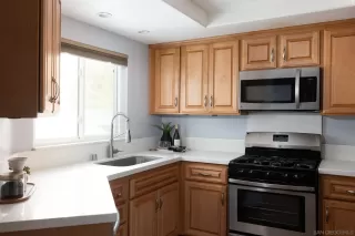 Photo #6: 240008377 Listing