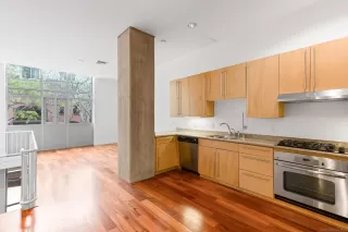 Photo #2: 240008394 Listing 