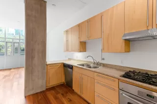 Photo #5: 240008394 Listing 