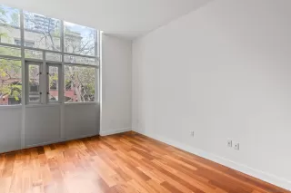 Photo #6: 240008394 Listing 