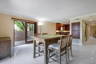 Photo #2: 240008414 Listing