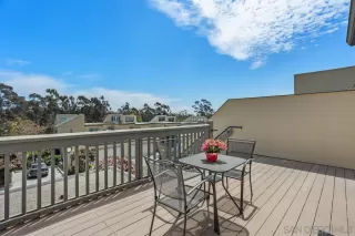 Photo #4: 240008419 Listing