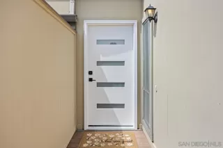 Photo #5: 240008419 Listing