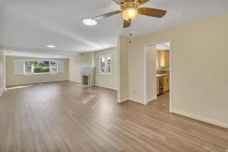 Photo #4: 240008484 Listing 