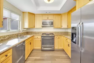 Photo #5: 240008484 Listing 