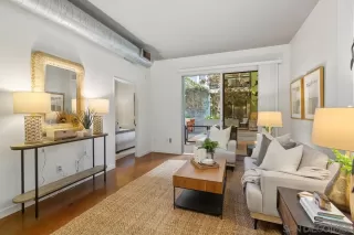 Photo #6: 240008487 Listing