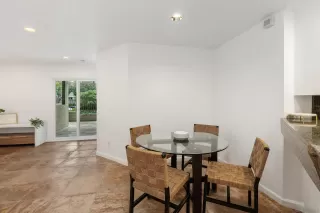 Photo #3: 240008494 Listing