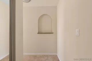 Photo #4: 240008552 Listing