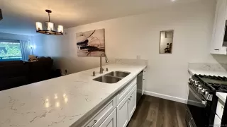 Photo #2: 240008553 Listing 