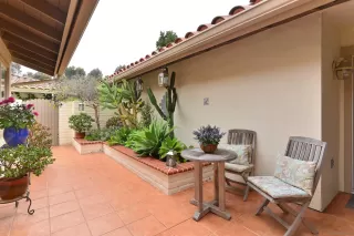 Photo #2: 240008557 Listing 