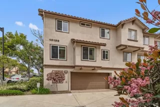 Photo #2: 240008561 Listing