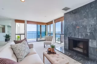 Photo #2: 240008582 Listing