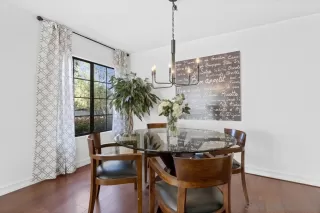 Photo #5: 240008588 Listing 