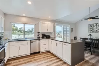 Photo #2: 240008598 Listing