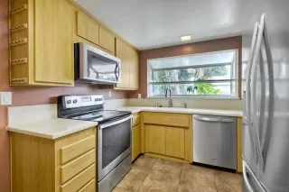 Photo #4: 240008658 Listing